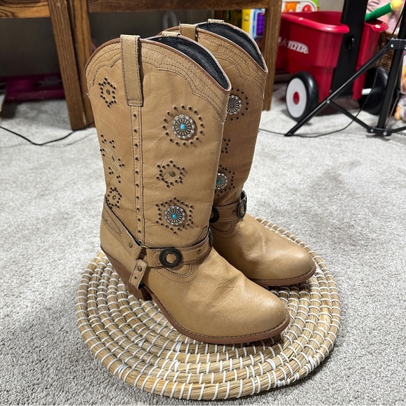 Dingo Addie Women’s Harness Boots Mid-Calf Rhinestone Western Rodeo Cowgirl Tan - Picture 3 of 16